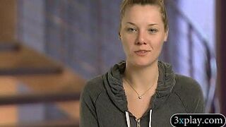 Сексуальные дамы развлекаются с чуваками и учатся танцам на шесте - порно видео