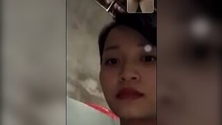 Обмани свою сестру, чтобы она посмотрела секс - порно видео