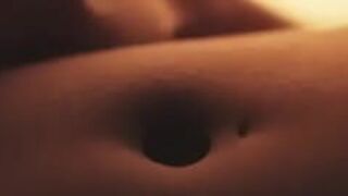 Тонкая красота пупка - порно видео