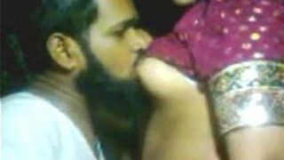Индийская деревня мастурбация бхаби трахнута соседом ммс - индийское порно видео - порно видео