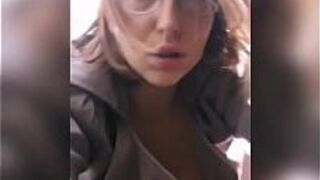 Трахаем твою шлюху покорную женщину без презерватива, она любит сперму незнакомцев !? - порно видео