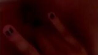 Индийская девушка, обнаженное селфи в ванной - порно видео