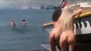 Лилли Карати и Илона Сталлер - скин Ди - порно видео