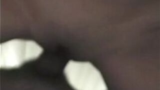 Посмотри на эту сексуальную пару подростков, снимающих себя на пленку - порно видео