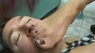 Грязное доминирование в ванной - порно видео