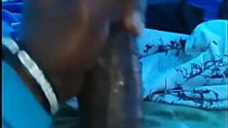 Соло-мужчина дрочит - порно видео