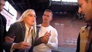 Кэтлин Уайт в офисе - порно видео